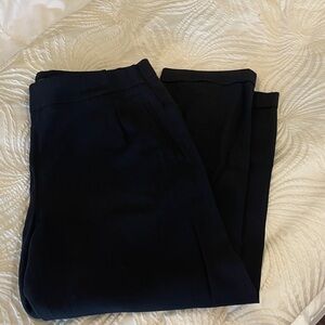 BCBGMAXAZRIA Black Capri size M